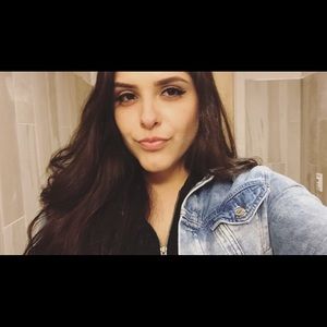 Meet your Posher, Jackie